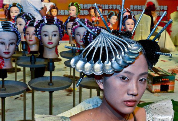 美容美发(fā)化妆(zhuāng)比赛作品 美容美发化妆比赛作品
